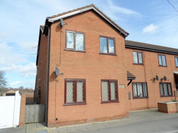 1 Bedroom Ground floor flat