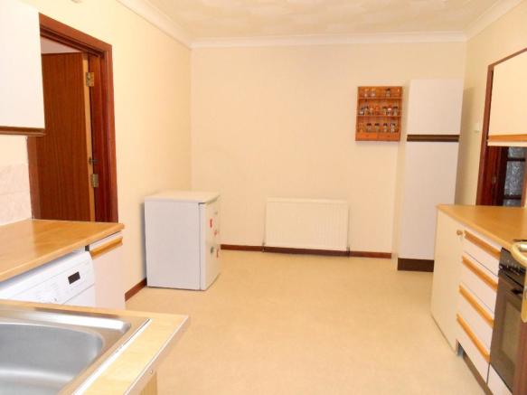1 Bedroom Ground floor flat 10