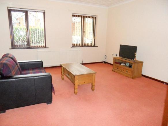 1 Bedroom Ground floor flat 12