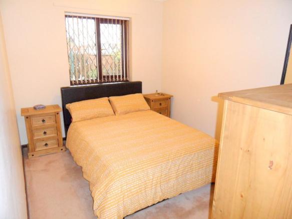 1 Bedroom Ground floor flat 6
