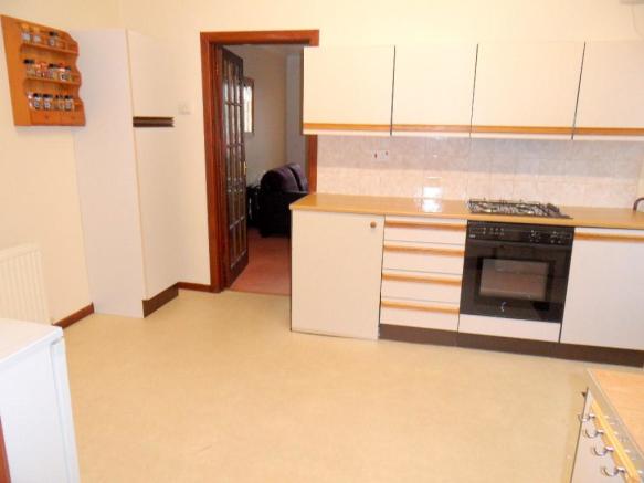 1 Bedroom Ground floor flat 8