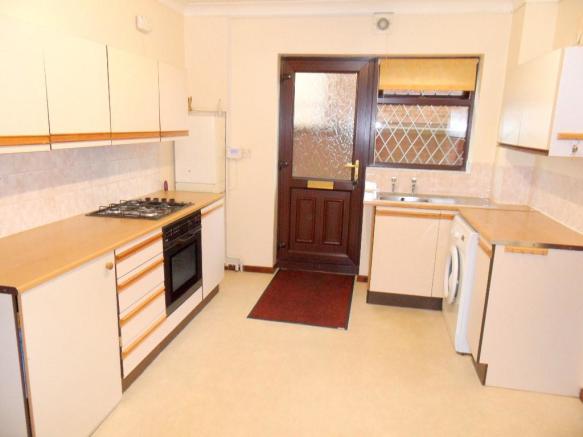 1 Bedroom Ground floor flat 9