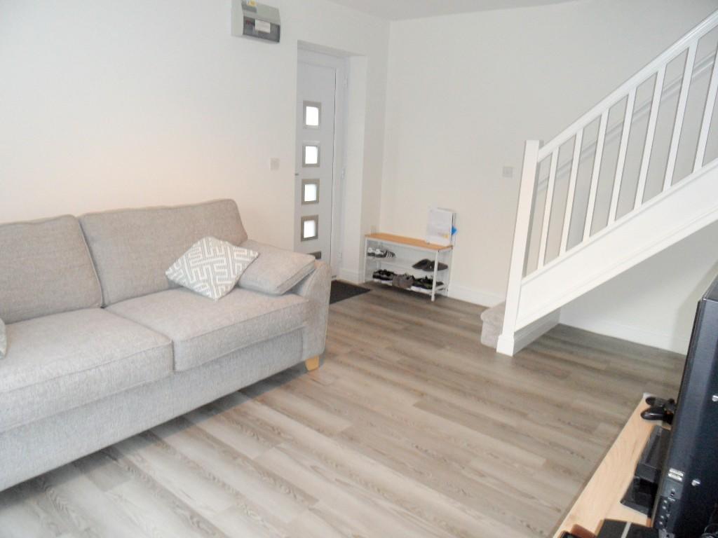 1 bedroom end of terrace house 16