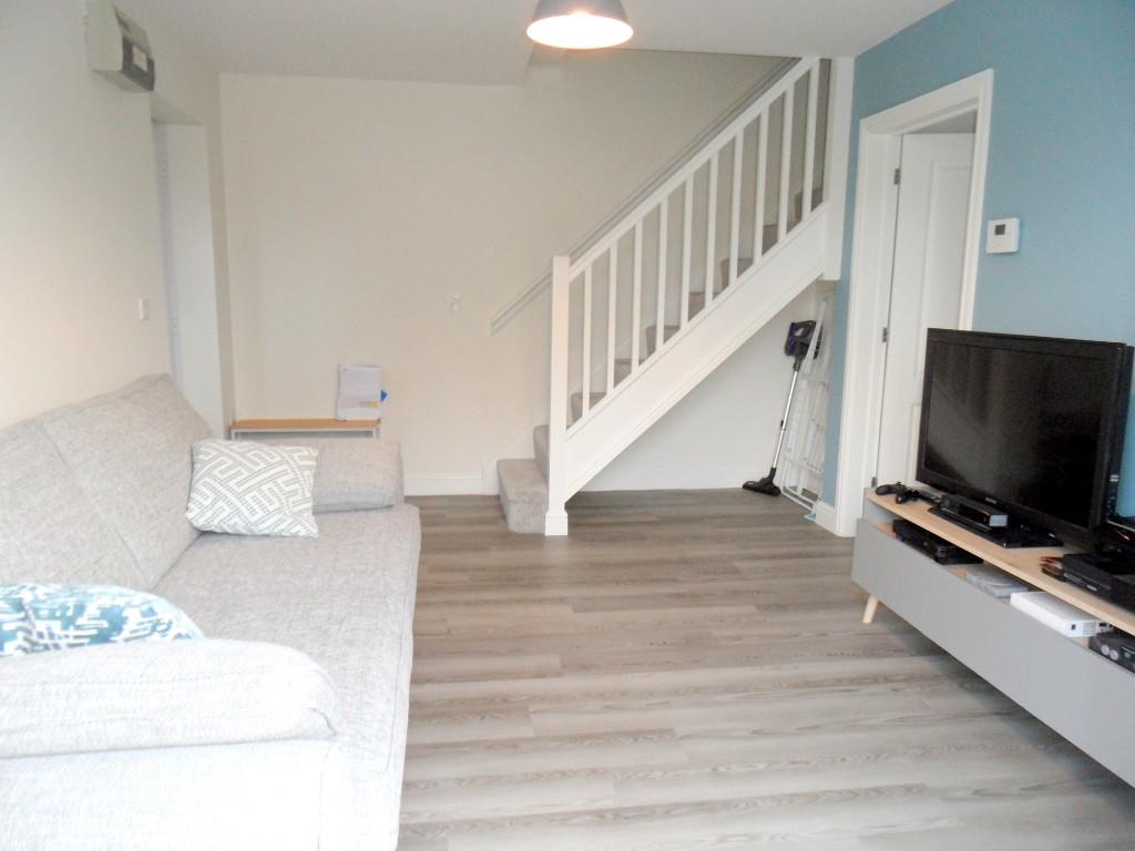1 bedroom end of terrace house 18