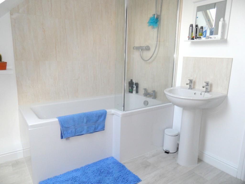 1 bedroom end of terrace house 6