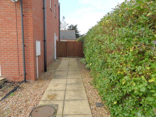 1 bedroom end of terrace house
